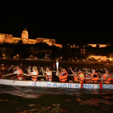 Sárkányhajóban is “utazott” az EYOF-láng