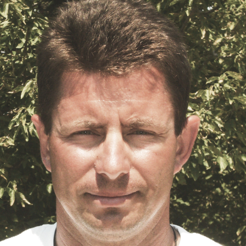 “Nem derogál megtörölni egy orrot, vagy bekötni egy gyerek cipőjét”