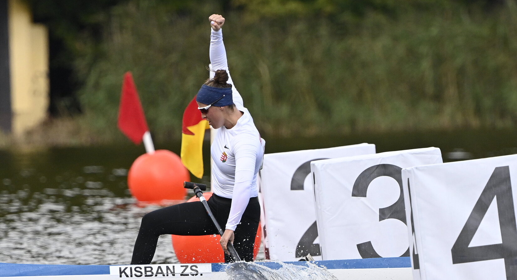 Kisbán Zsófia világbajnok rövidkörön, Kiszli Vanda második KajakKenu