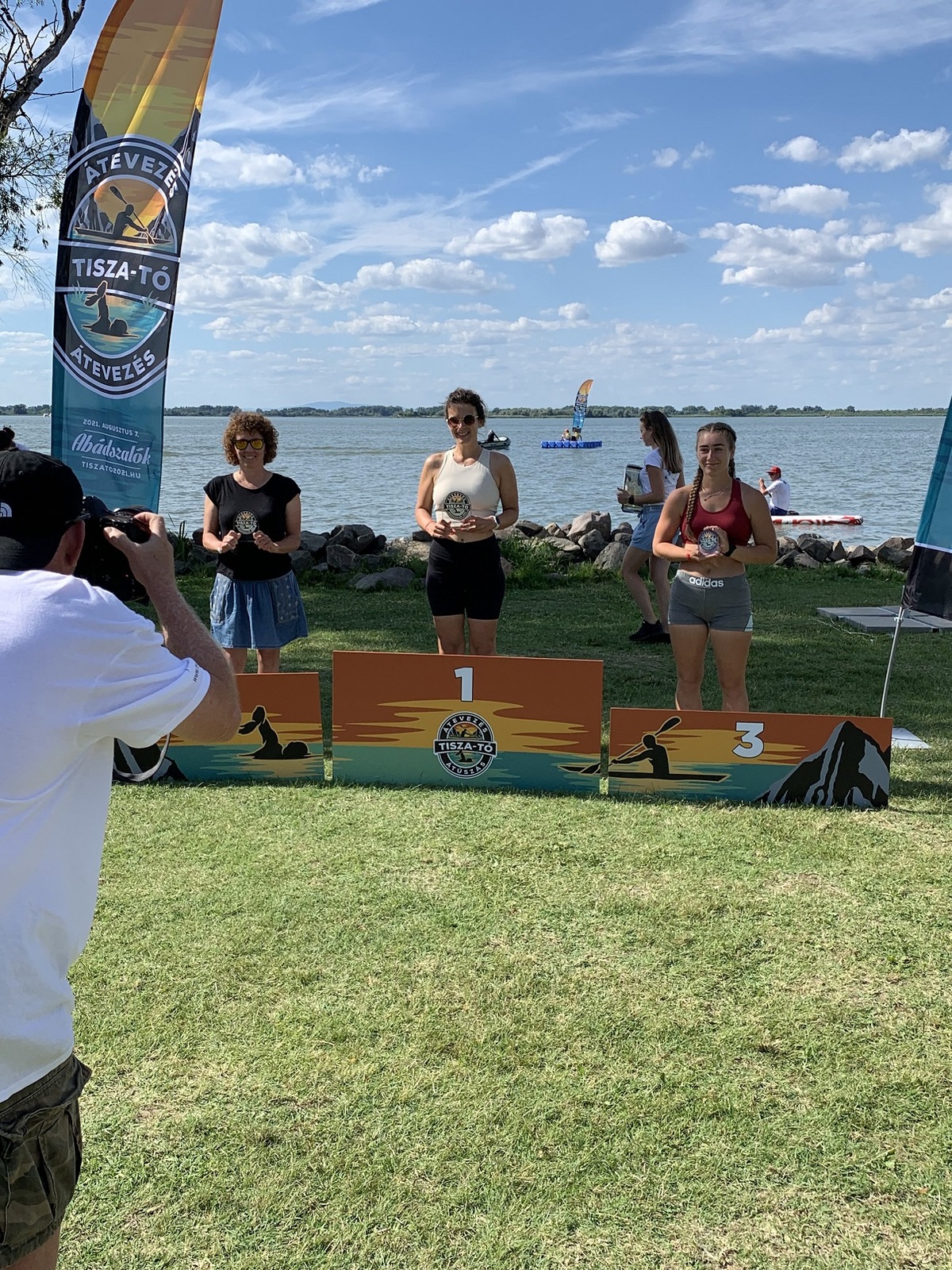 Tíz év szünet után, ma már élete a kajakozás