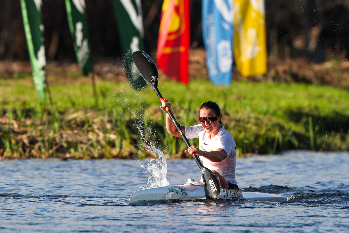 Kisbán Zsófia ezüstérmes, kettős magyar siker az ifjúságiaknál
