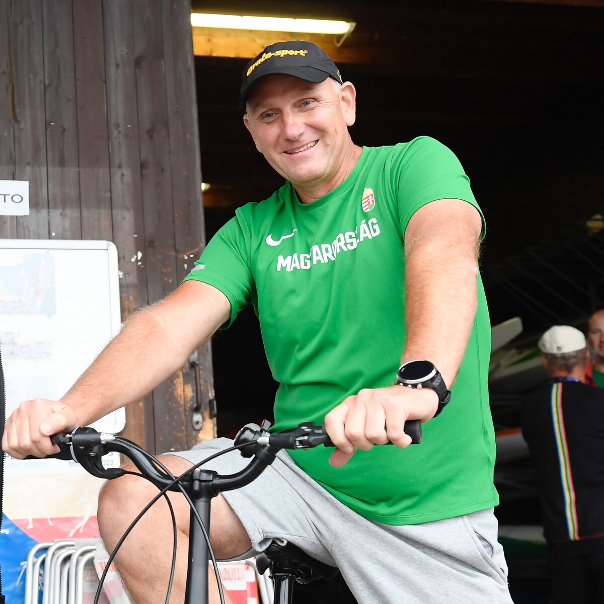 Csapathajókkal próbálkoznak Sevillában