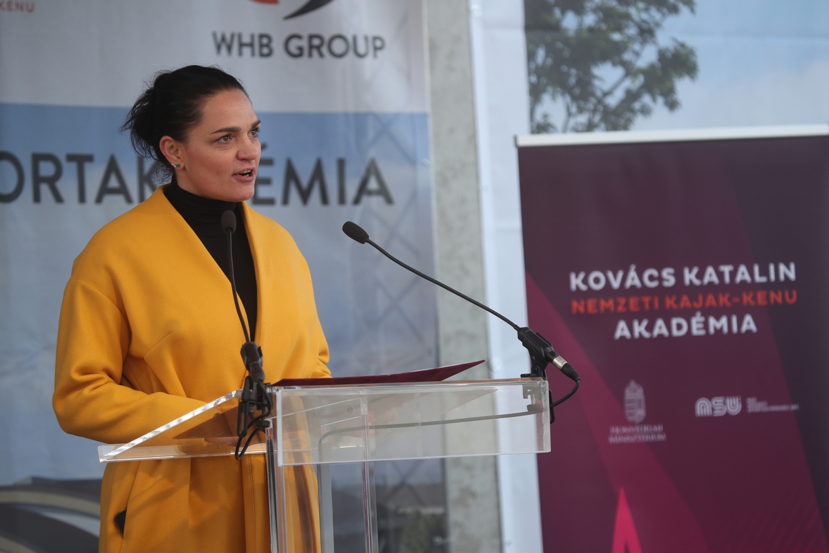 Bokrétaünnepség Sukorón