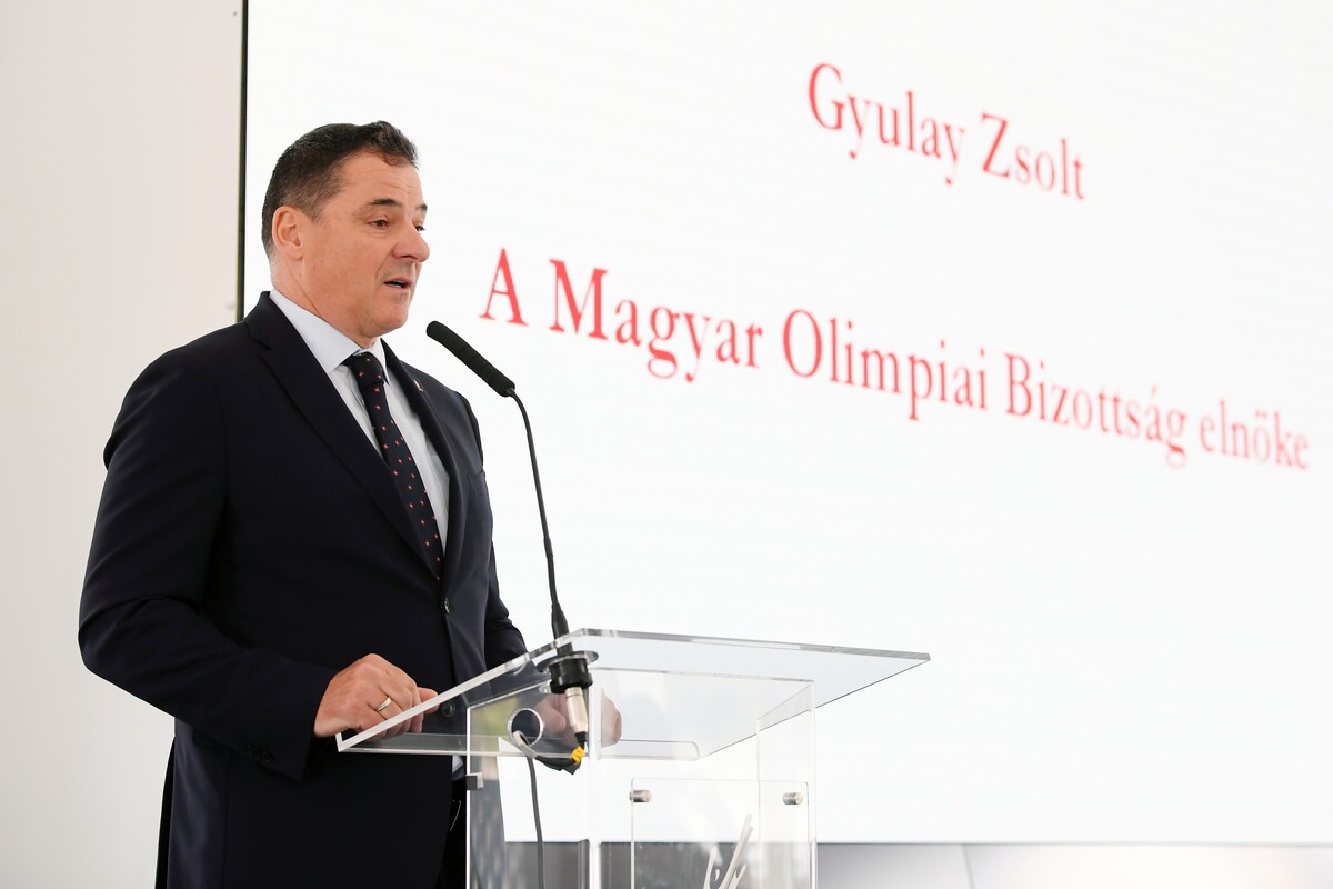 Történelmi beszéd, éves beszámoló, költségvetés és új elnökségi tagok a Közgyűlésen