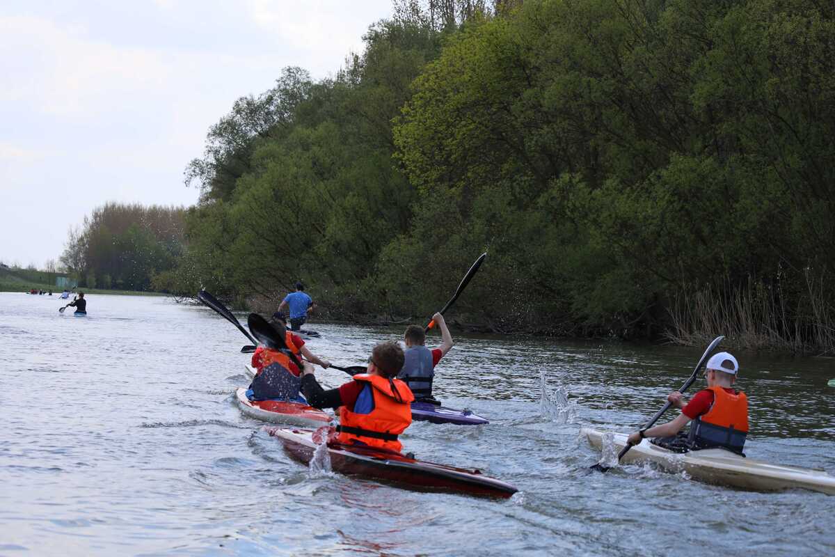 Több, mint négyszázan rajtoltak a Mosoni-Dunán