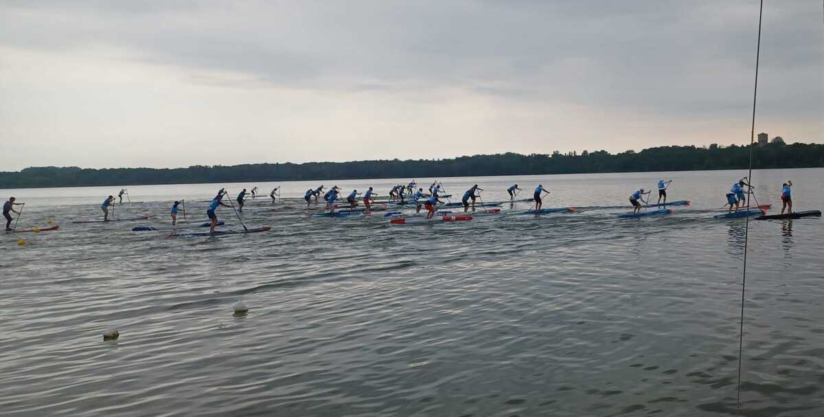 SUP, sárkányhajó és kajakpóló a tatai Öreg-tónál
