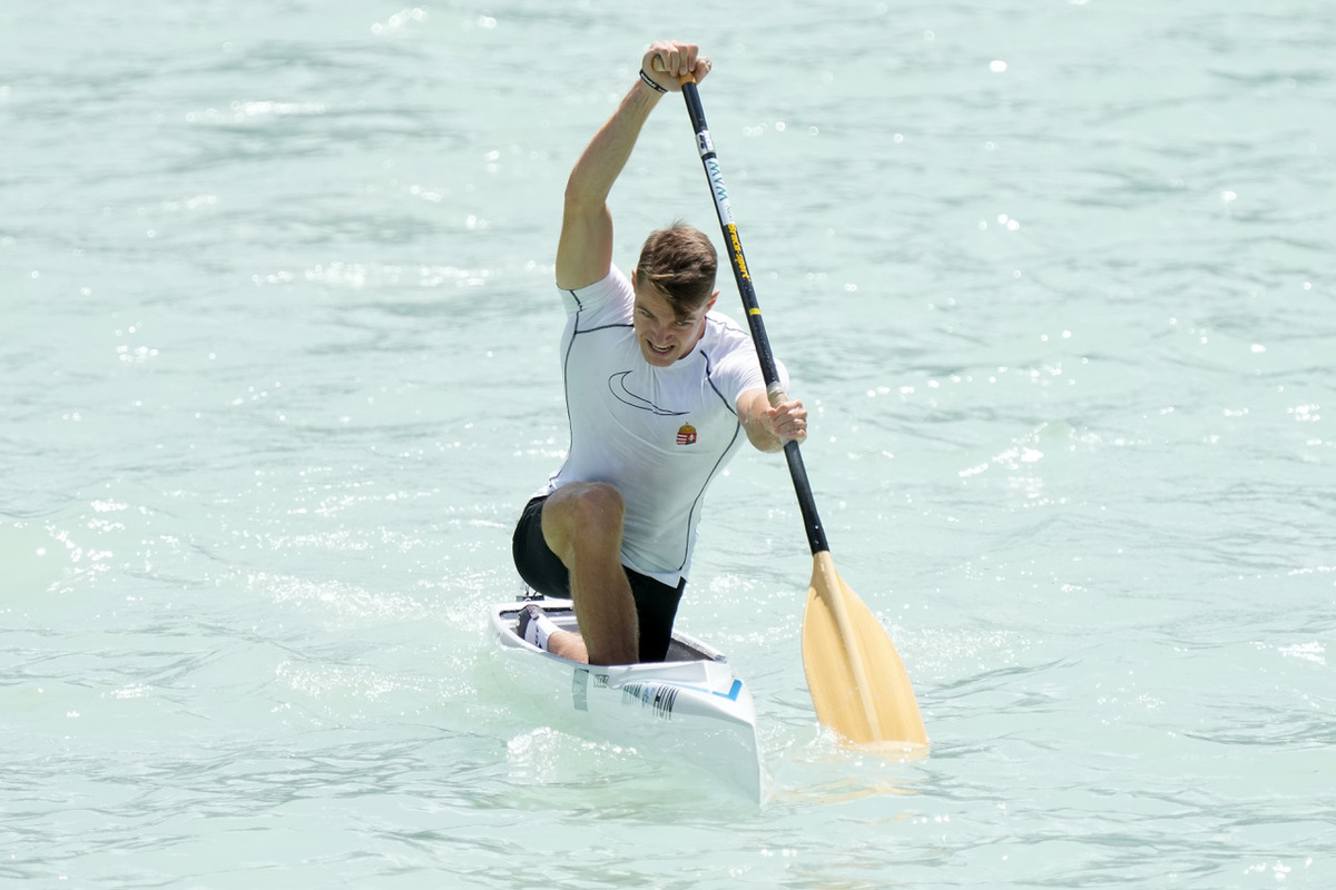Makulátlan négyesek, hat aranyérem az első döntős délelőtt termése