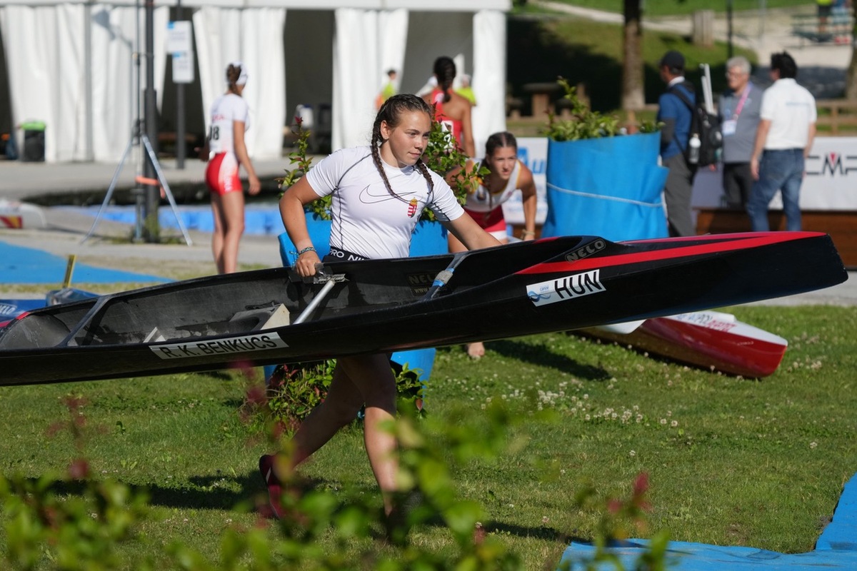 Két arany mix váltó ötezer méteren