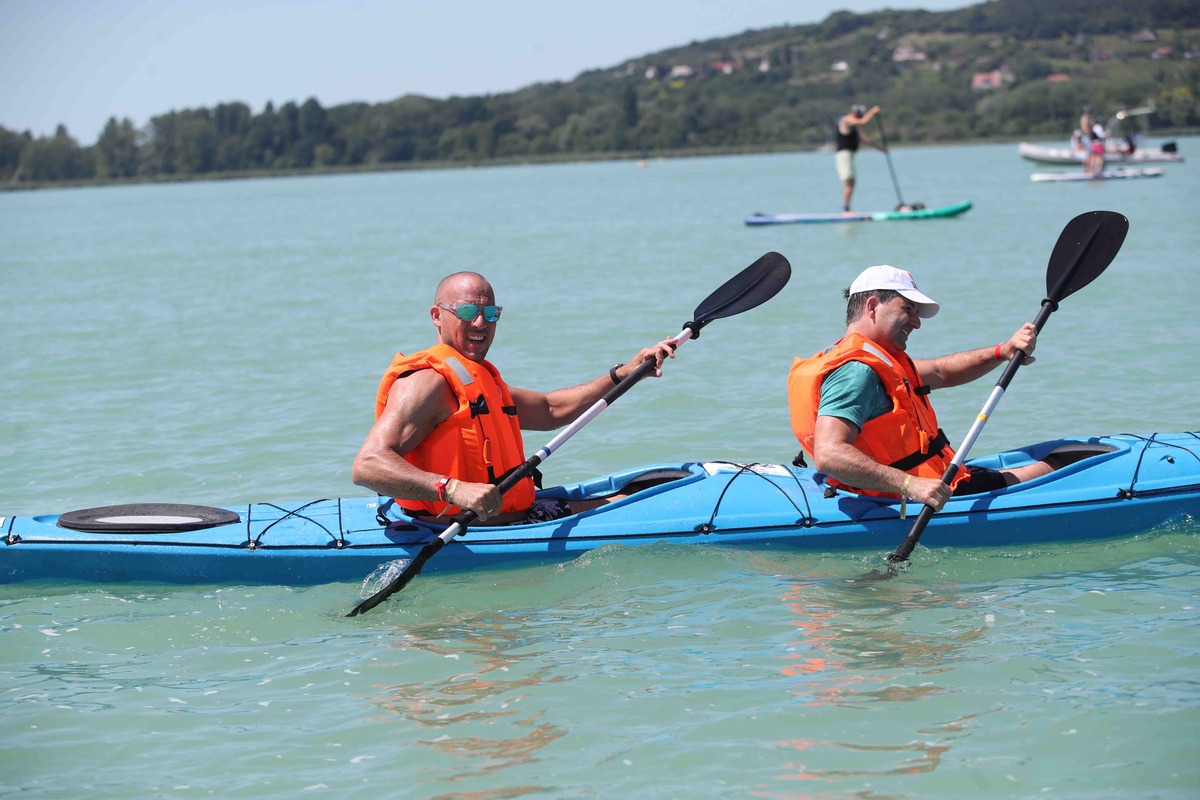 Több, mint négyezren vettek részt a Hervis Balaton-Átevezésen