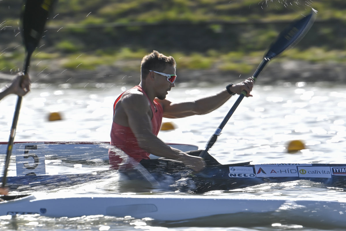 Kopasz Bálint az ezer métert is simán behúzta, a kölyök korosztály is vízre szállt