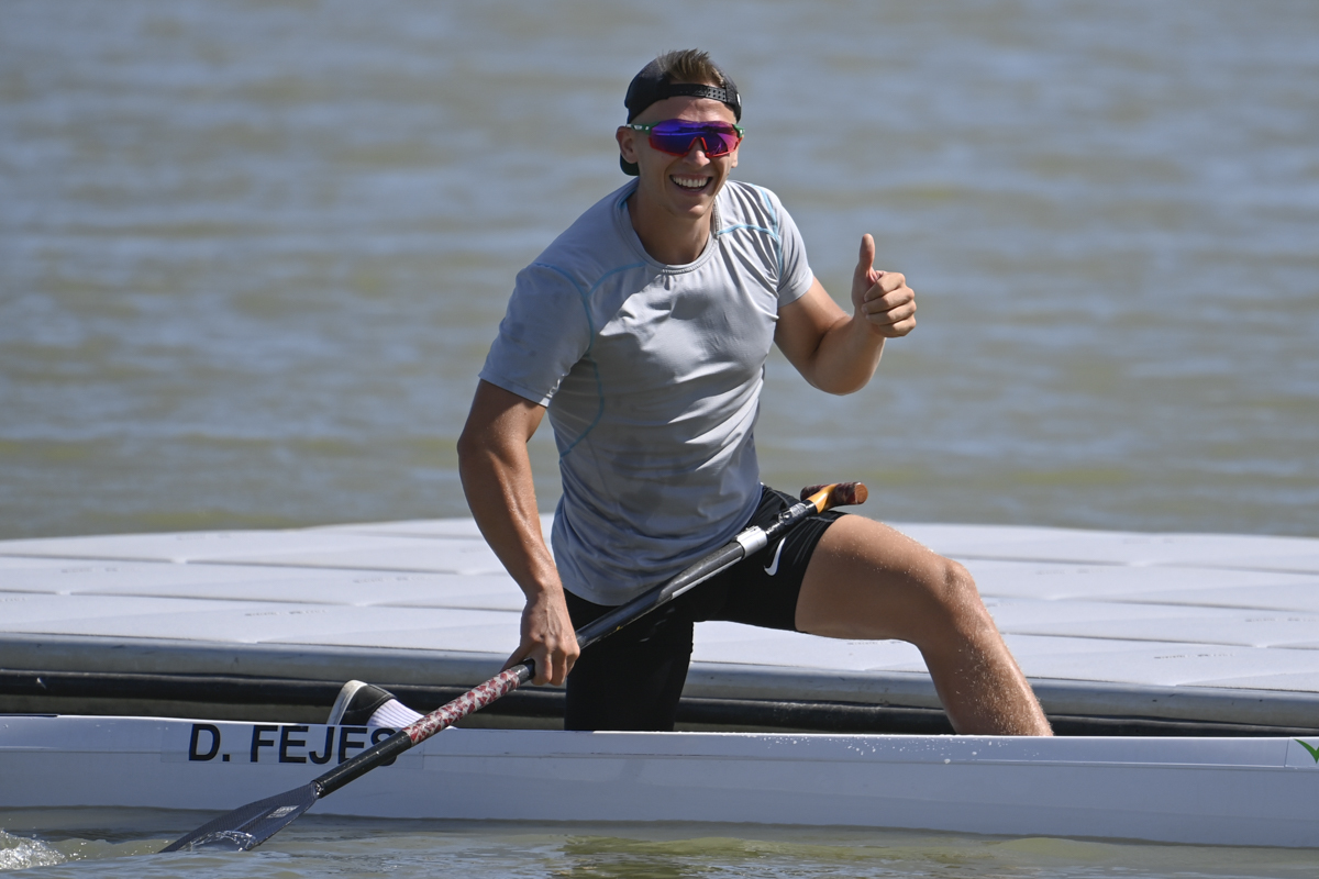 Kopasz Bálint az ezer métert is simán behúzta, a kölyök korosztály is vízre szállt