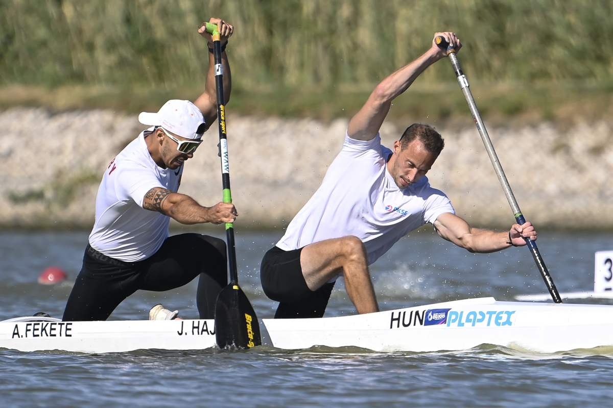 Kopasz Bálint az ezer métert is simán behúzta, a kölyök korosztály is vízre szállt