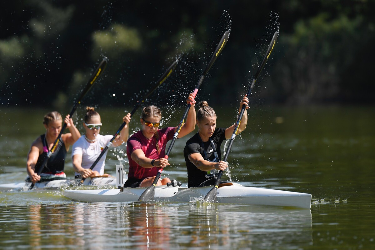Kisbán Zsófia világbajnok rövidkörön, Kiszli Vanda második