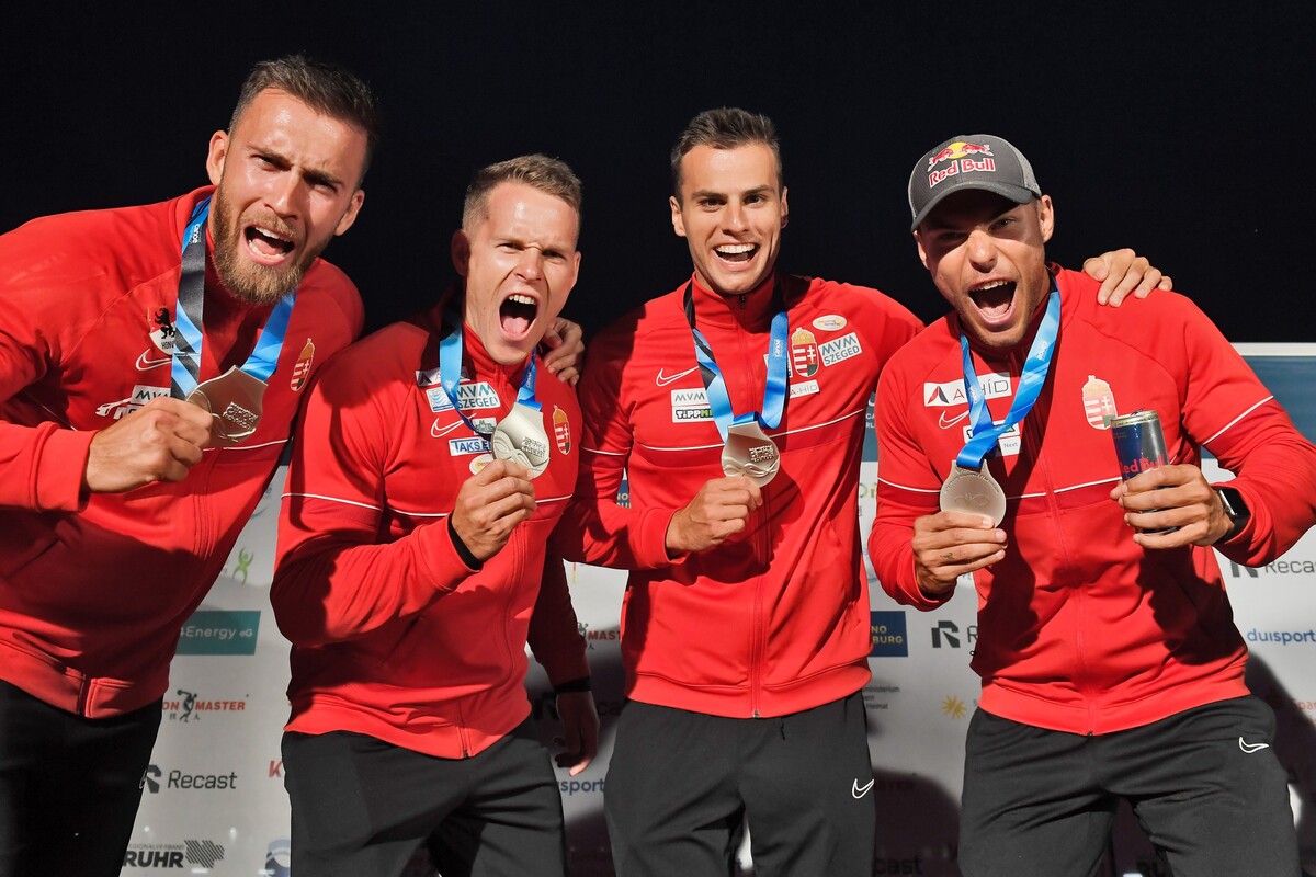 Egy mindenkiért, mindenki egyért