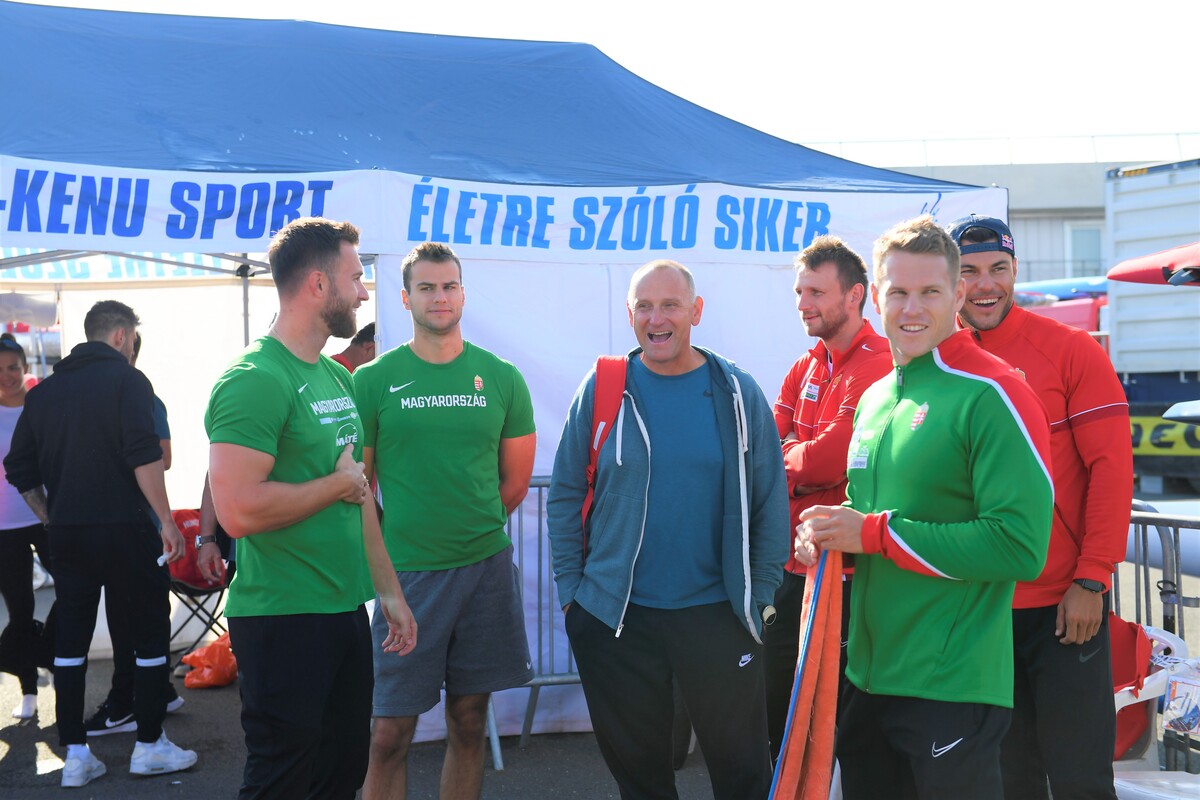 Hüttner Csaba: A férfi négyes előrébb tart a felkészülésben a korábbi évekhez képest